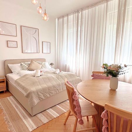 Cozy Apartment In Quiet Location, Fast Train Station 100M Away, Contactless Check-In Vienne Extérieur photo