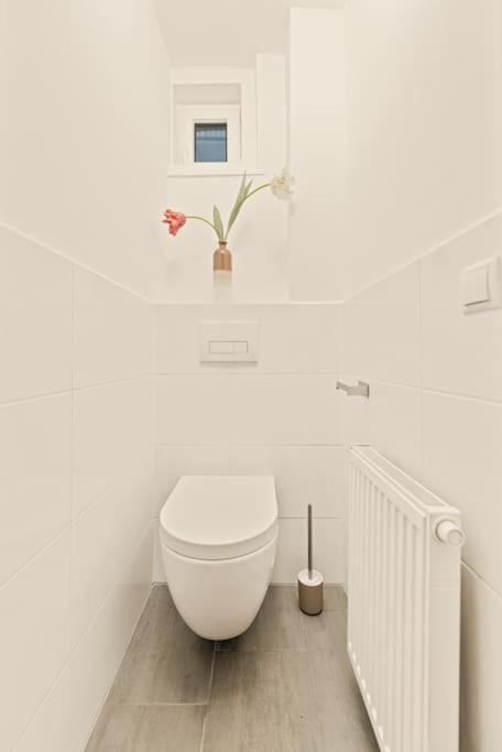 Cozy Apartment In Quiet Location, Fast Train Station 100M Away, Contactless Check-In Vienne Extérieur photo