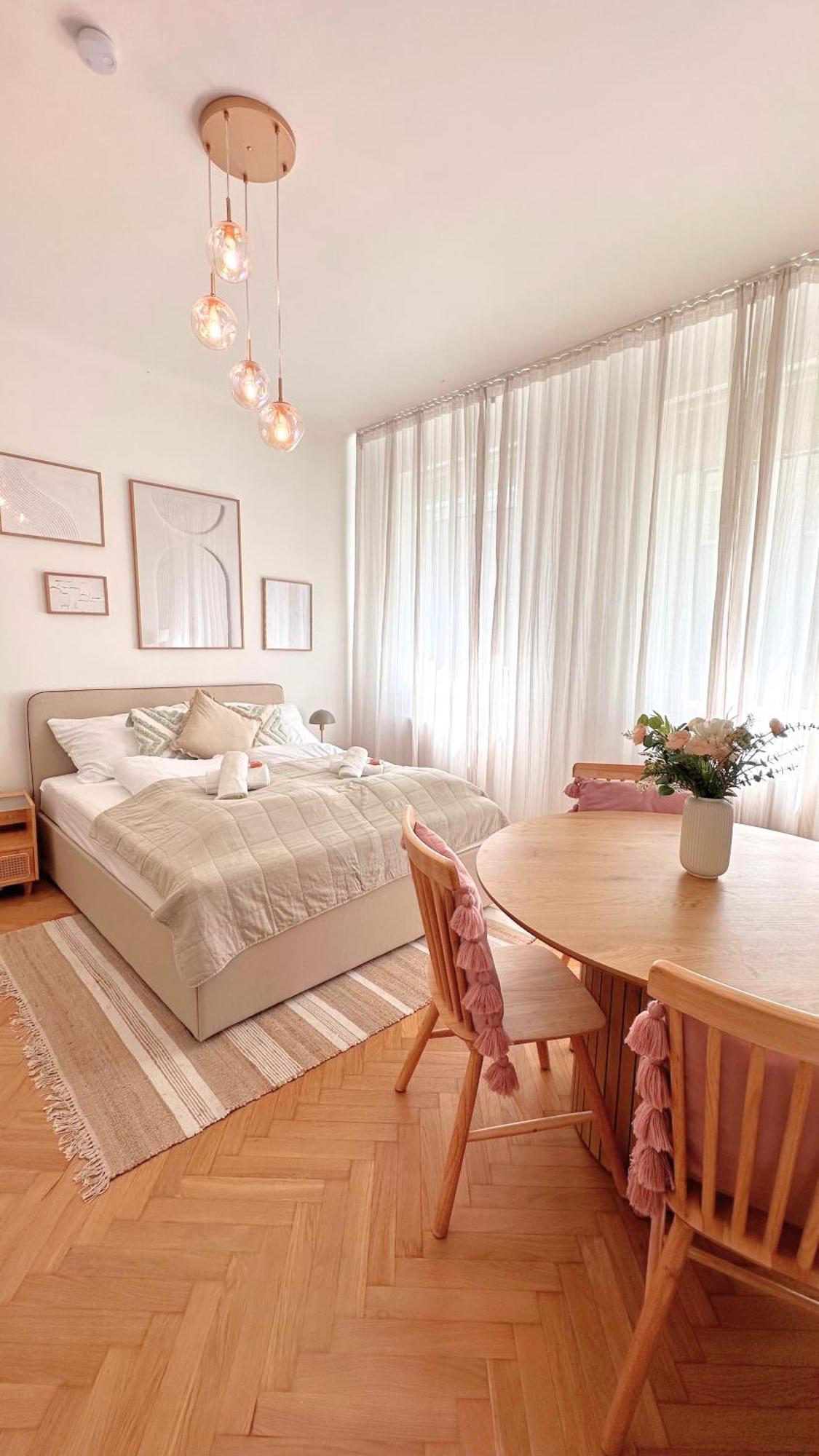Cozy Apartment In Quiet Location, Fast Train Station 100M Away, Contactless Check-In Vienne Extérieur photo