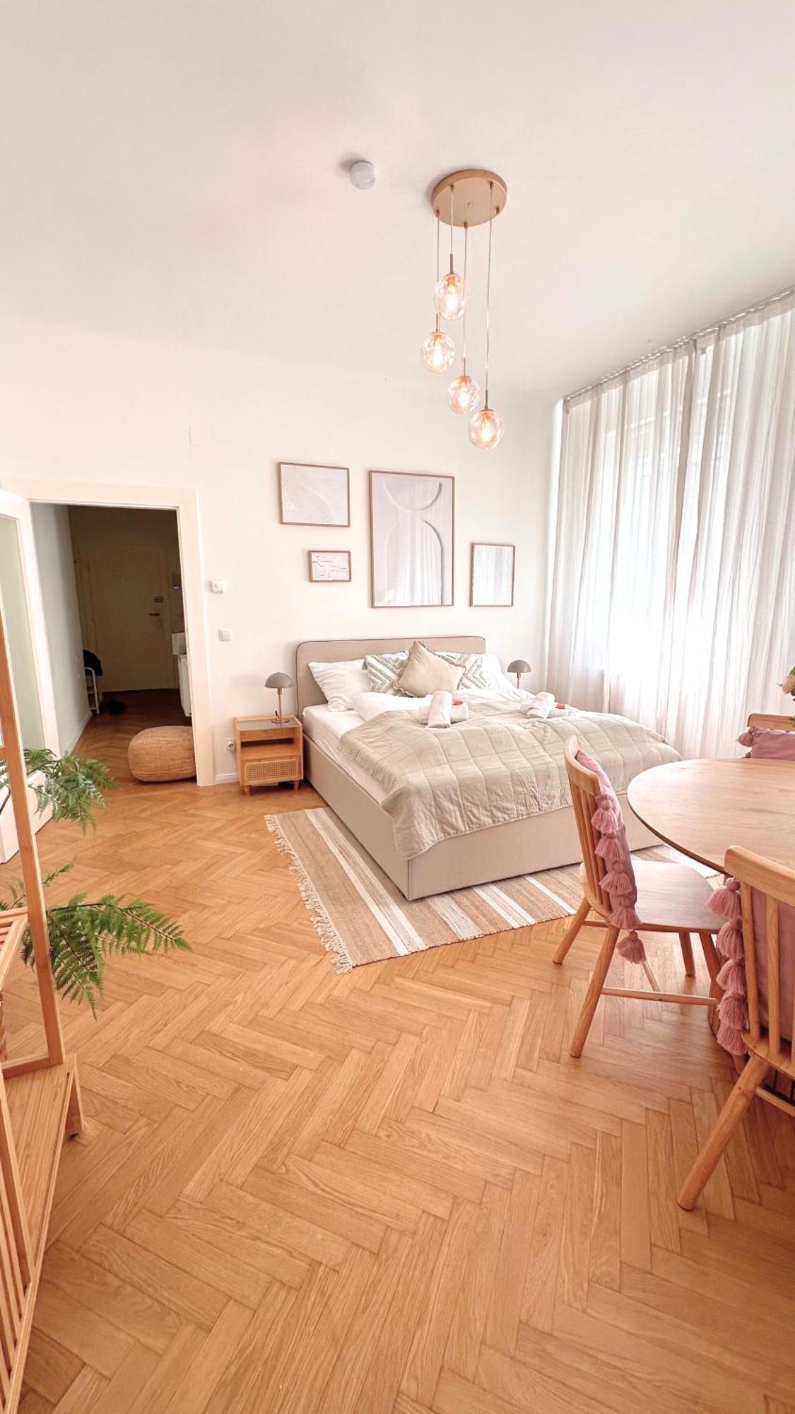 Cozy Apartment In Quiet Location, Fast Train Station 100M Away, Contactless Check-In Vienne Extérieur photo